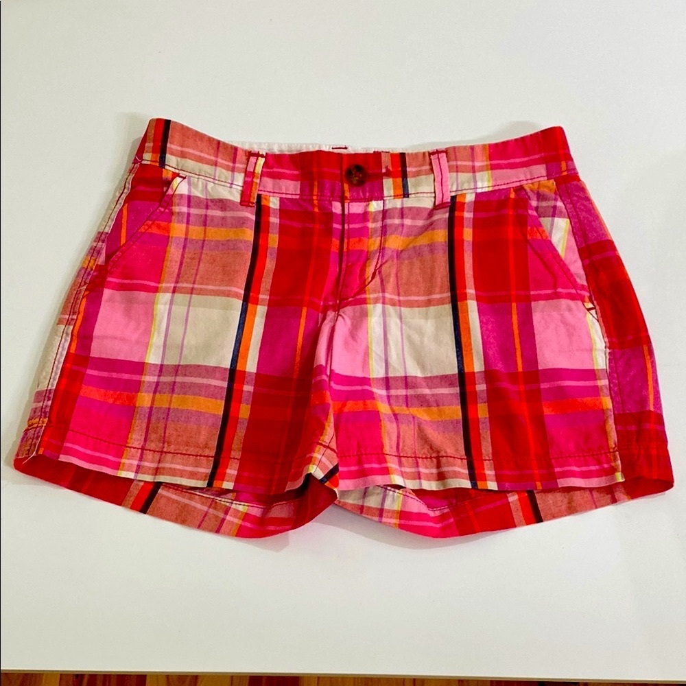 Old Navy women’s plaid shorts size 0, 5 inch inseam